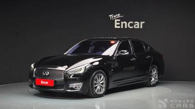 Infiniti Q70