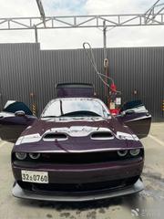 Dodge challenger