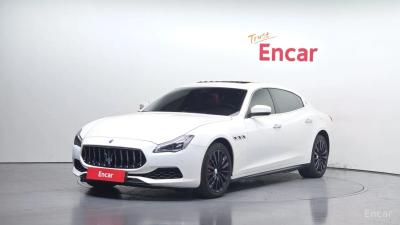 Maserati Quattroporte