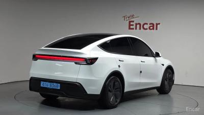 Tesla model-y