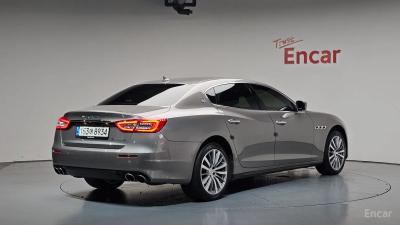 Maserati Quattroporte