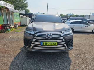Lexus LX