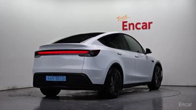 Tesla model-y