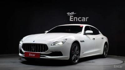 Maserati Quattroporte