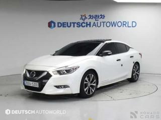 Nissan Maxima