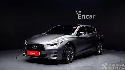 Infiniti Q30
