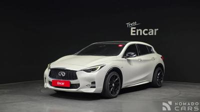 Infiniti Q30