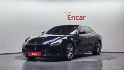 Maserati Quattroporte