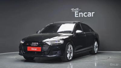 Audi S8