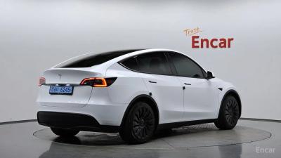 Tesla model-y