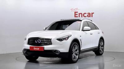 Infiniti QX70
