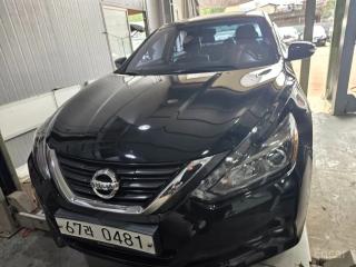 Nissan altima