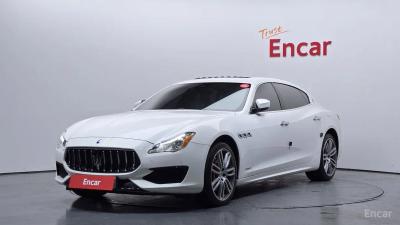 Maserati Quattroporte
