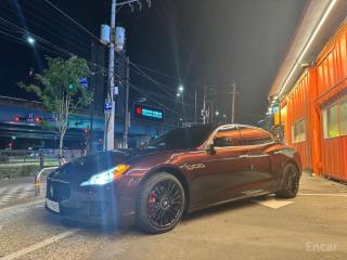 Maserati Quattroporte