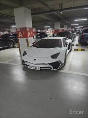 Lamborghini Aventador