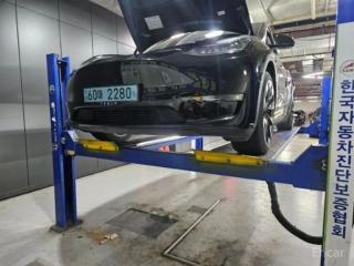 Tesla model-y