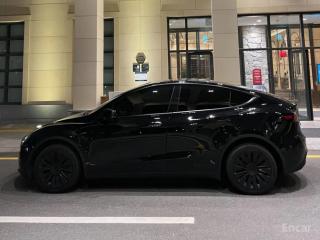 Tesla model-y