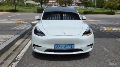 Tesla model-y
