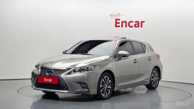 Lexus CT200h