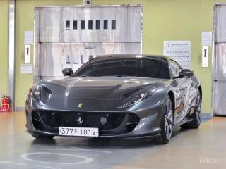 Ferrari 812