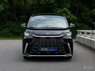 Lexus LM