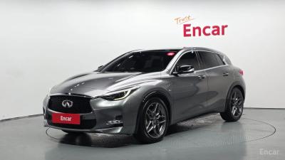 Infiniti Q30