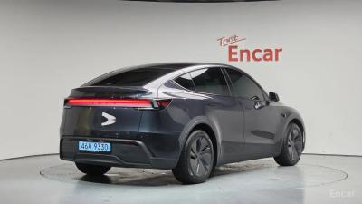 Tesla model-y