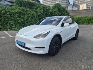Tesla model-y