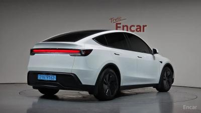 Tesla model-y