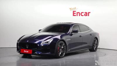 Maserati Quattroporte