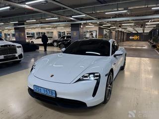 Porsche Taycan