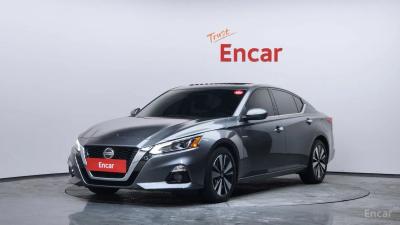 Nissan altima