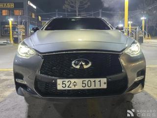 Infiniti Q30