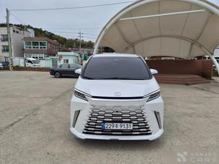 Lexus LM