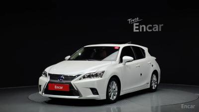 Lexus CT200h
