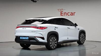 BYD Sealion 7