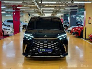 Lexus LM