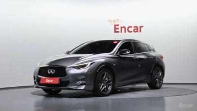 Infiniti Q30