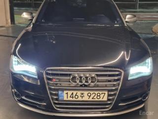 Audi S8