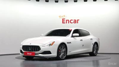 Maserati Quattroporte