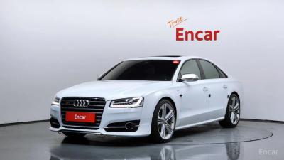 Audi S8