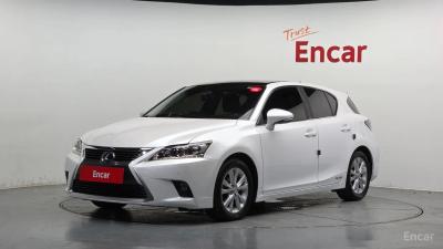 Lexus CT200h
