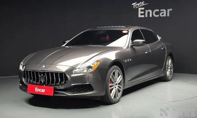Maserati Quattroporte