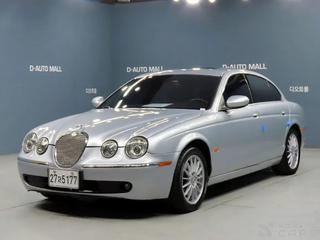 Jaguar S-TYPE