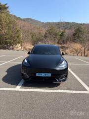 Tesla model-y