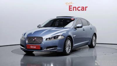 Jaguar xf