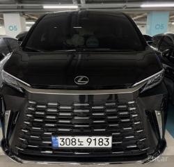 Lexus LM
