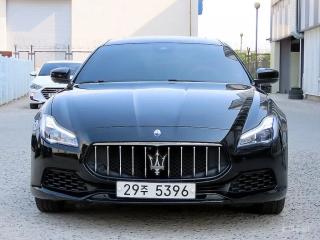 Maserati Quattroporte