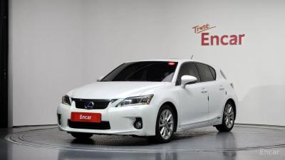 Lexus CT200h