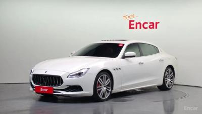 Maserati Quattroporte
